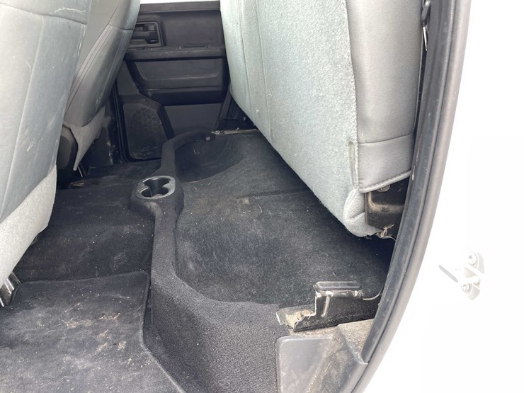 2017-dodge-1500-image-39