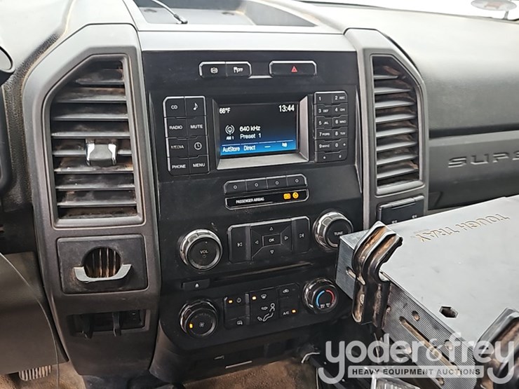 2018-ford-f550-xl-image-23