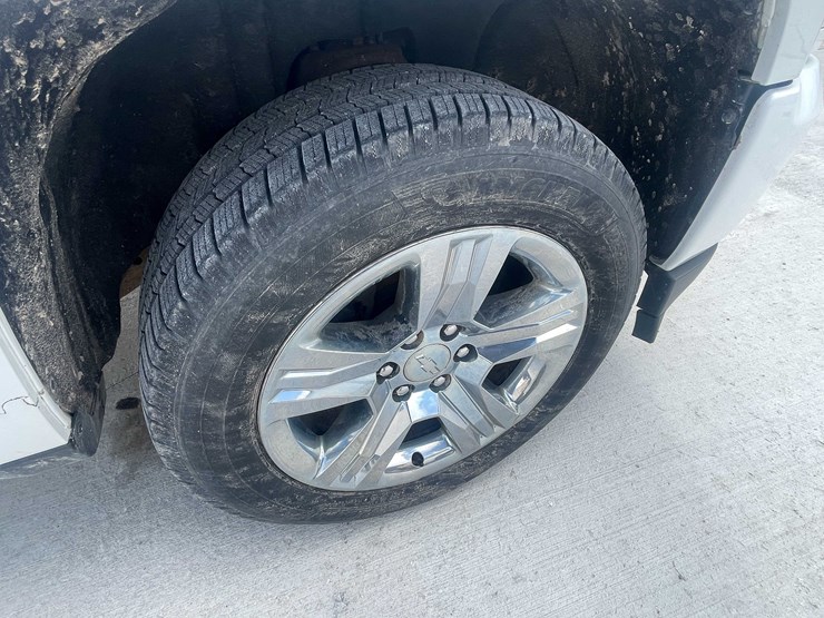 2017-chevrolet-1500-image-15