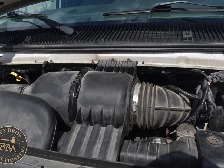 2014-ford-e250-image-25