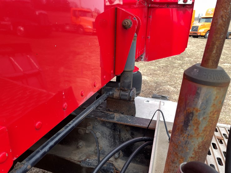 2008-peterbilt-386-image-39