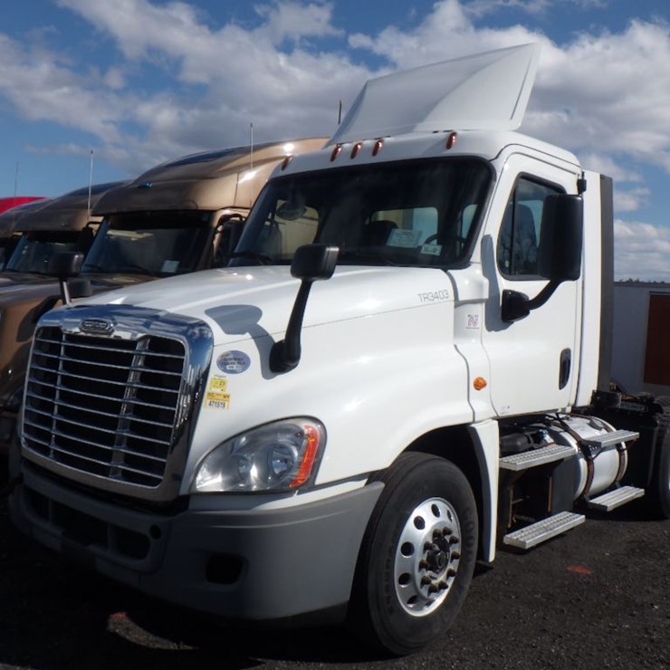 2018 FREIGHTLINER CASCADIA 125