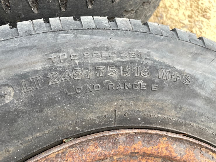 #3926-•-(6)-spare-rims-and-tires-image-14