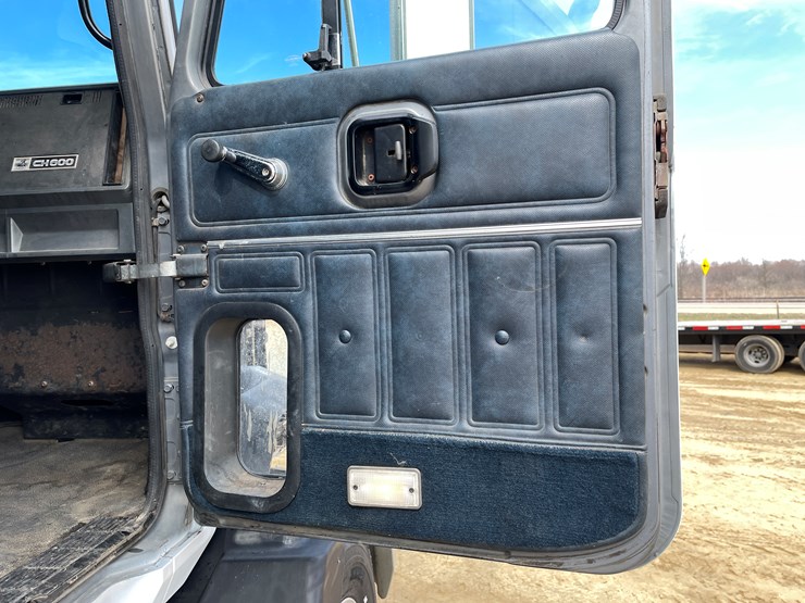 #400-•-1997-mac-ch600-semi-(has-wi-title)-image-75