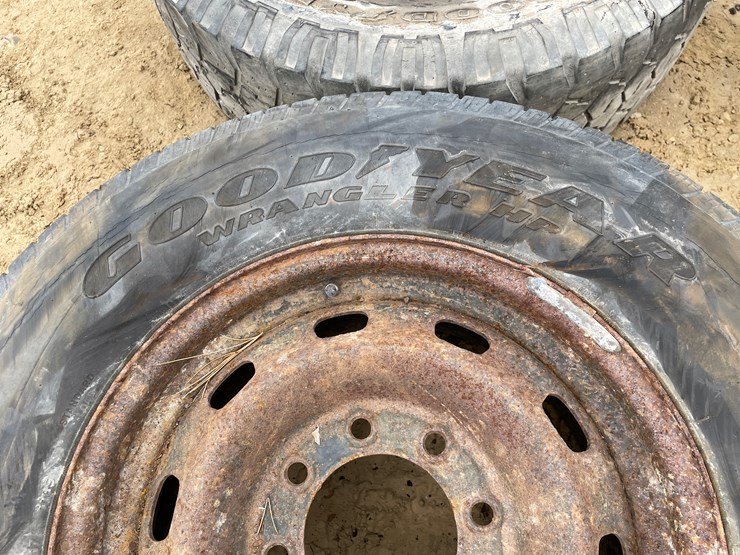 #3926-•-(6)-spare-rims-and-tires-image-26