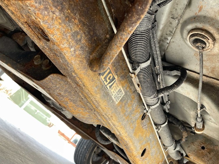 2017-chevrolet-1500-image-31