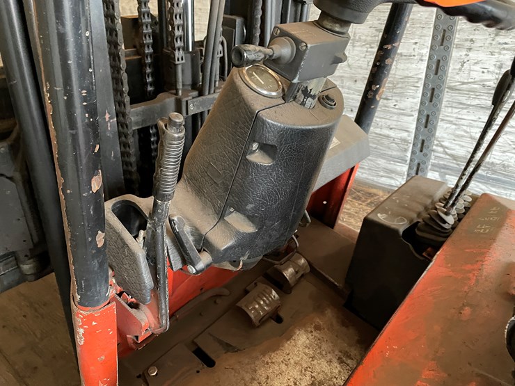 #172-•-linde-baker-electric-forklift-image-21