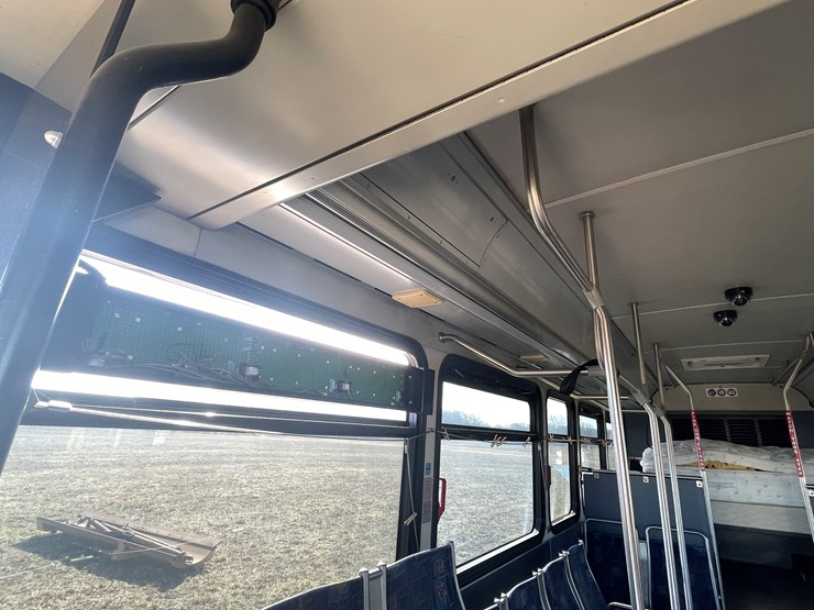 #166-•-2007-gillig-passenger-bus-(has-wi-title)-image-49