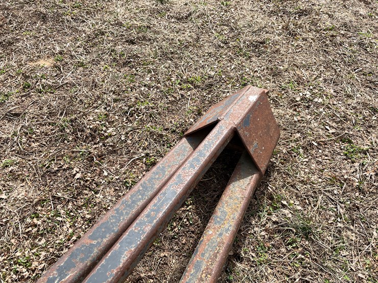 #208-•-loader-mount-lifting-jib-attachment-image-10