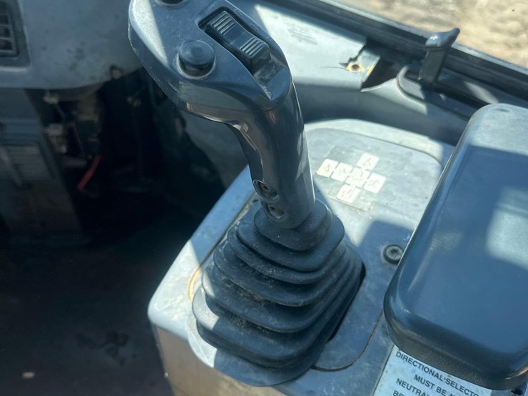 2004-komatsu-wa250-5l-image-27