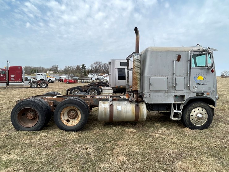 1982-caterpillar-3406-image-4