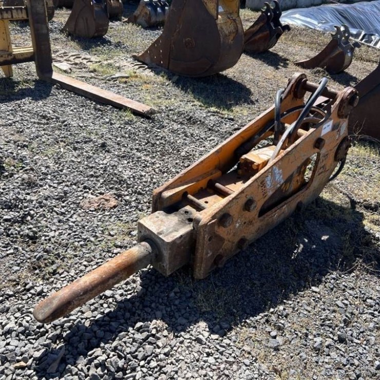 BTI TB6250A Hydraulic Breaker