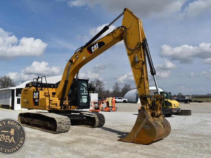 2019-caterpillar-326fl-image-14
