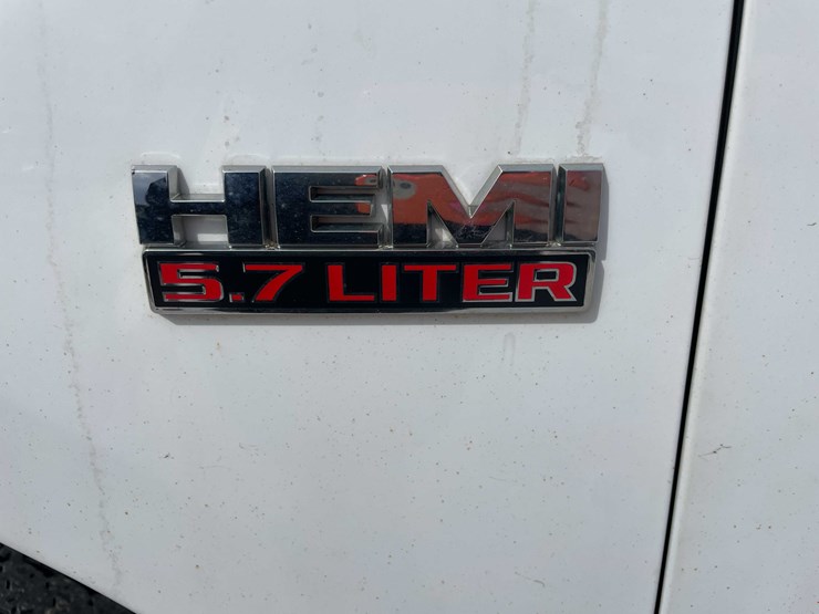 2015-dodge-2500-image-28