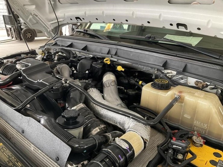 2016-ford-f550-image-13