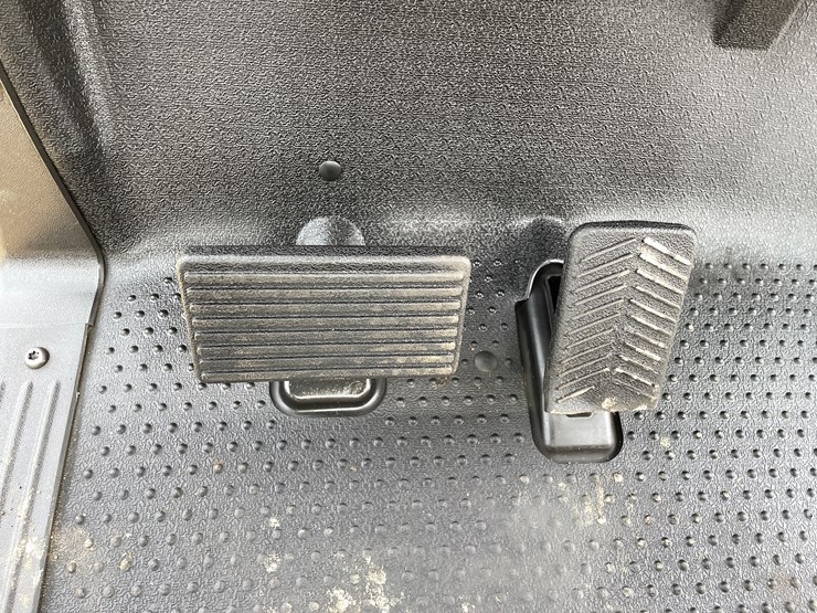 #606-•-ez-go-rxv-30-electric-golf-cart-image-14