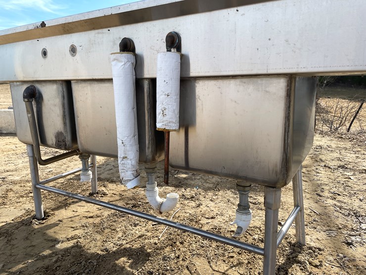 #3974-•-stainless-steel-3-bay-sink-image-21