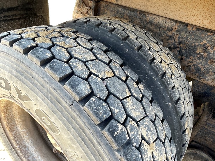 #401-•-1991-mac-rb688s-dump-truck-(has-mn-title)-image-132