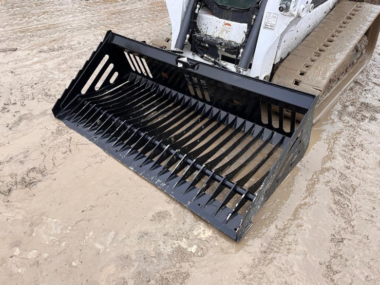 wildcat-68"-smooth-edge-skid-steer-skeleton-bucket-image-1