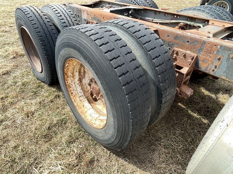 1982-caterpillar-3406-image-39