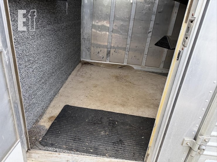 2001-featherlite-16-ft-image-16