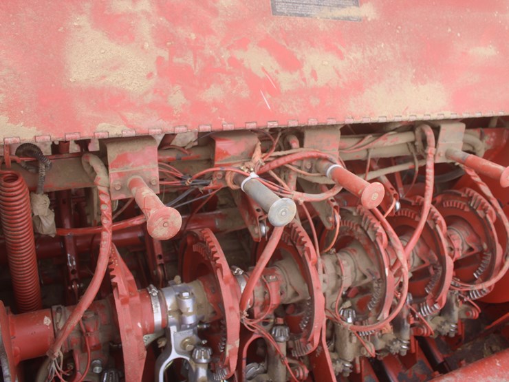 hesston-4910-image-53