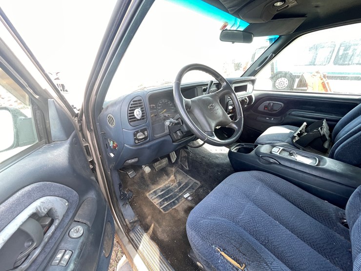 2000-chevrolet-2500-image-36