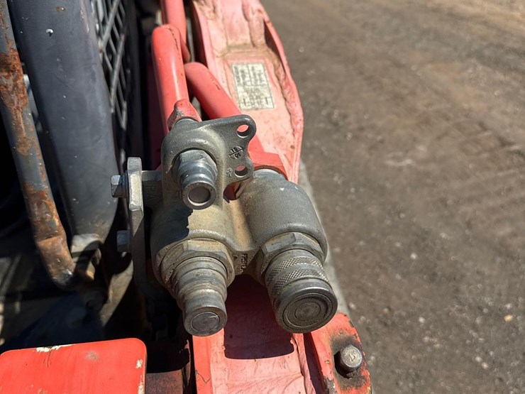 2015-kubota-svl75-2-image-11