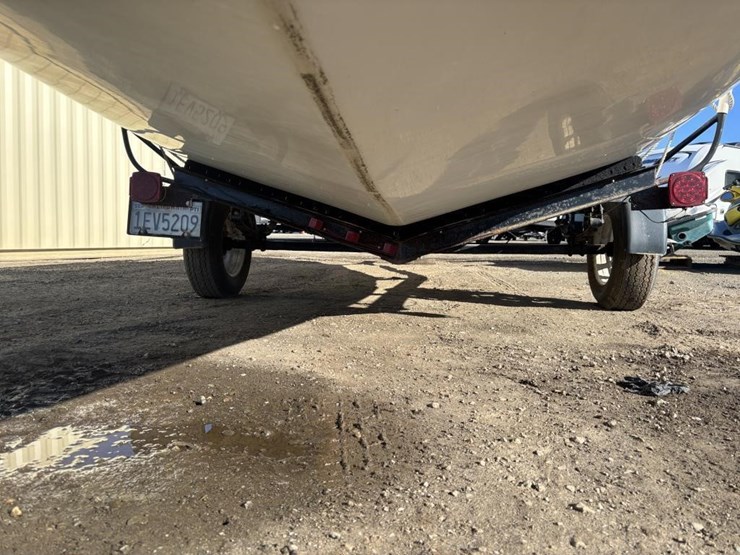 1995-unknown-trailer-image-37