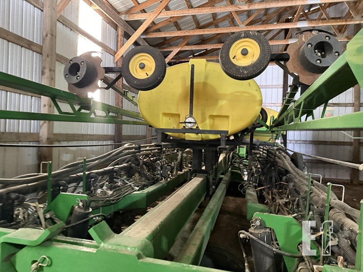 2010-john-deere-db60-image-7