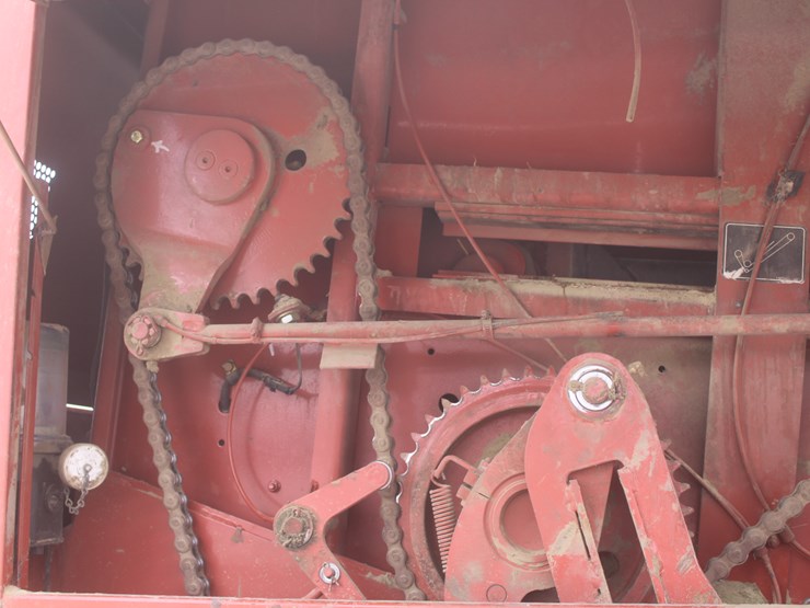 hesston-4910-image-26