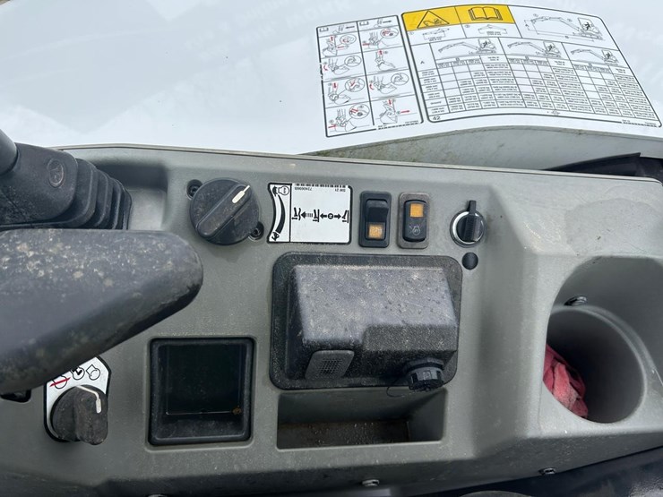 2022-bobcat-e42-image-25