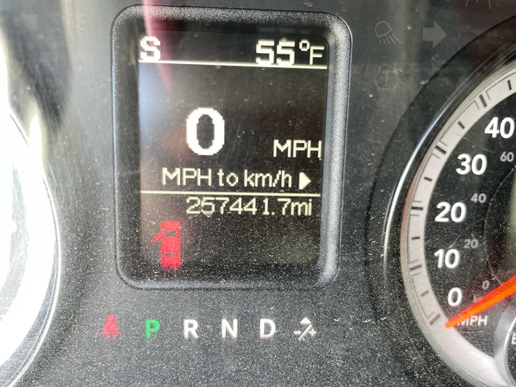 2015-dodge-2500-image-73