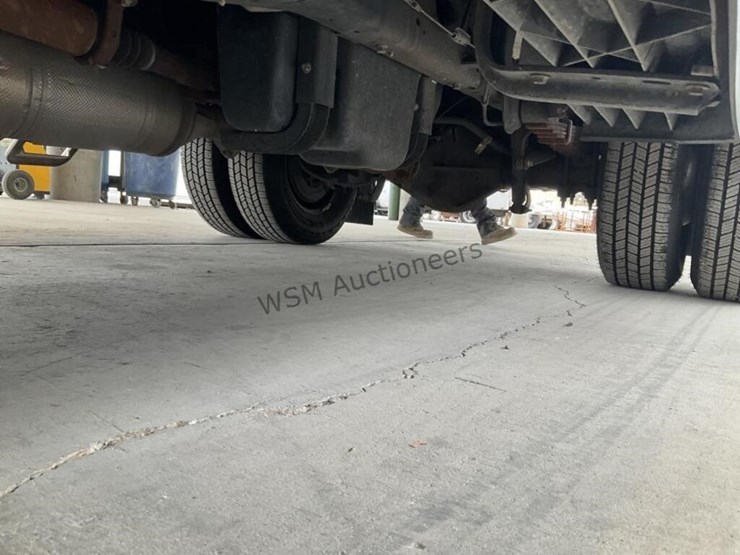 2011-ford-f350-image-26