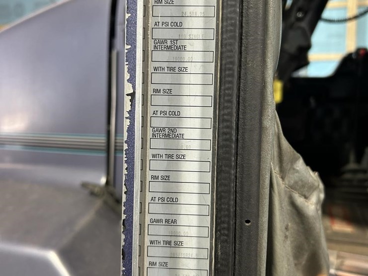 1996-kenworth-t600-image-25