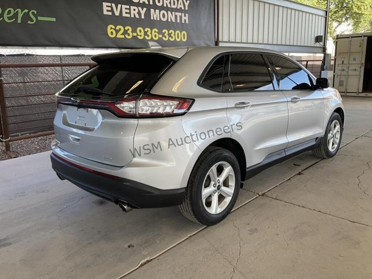 2017-ford-edge-se-image-7