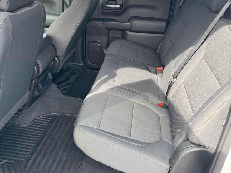 2020-chevrolet-silverado-1500-image-12