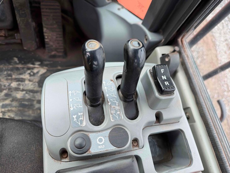 2019-hitachi-zw310-6-image-25