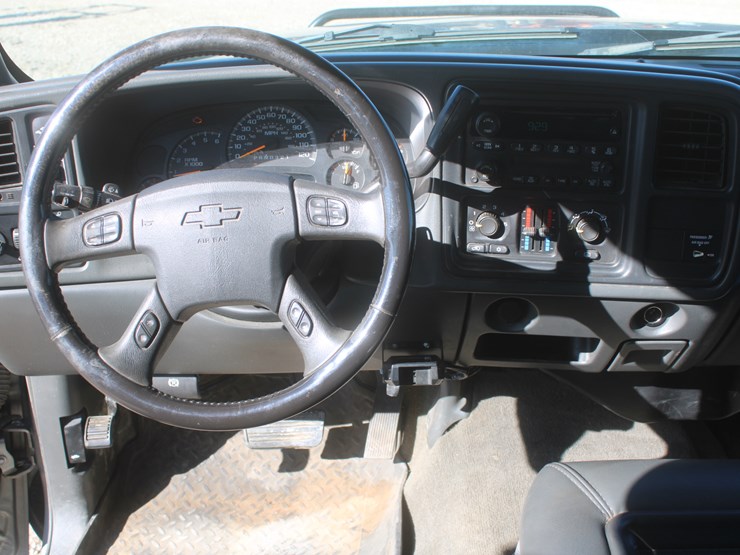 2006-chevrolet-2500-image-24