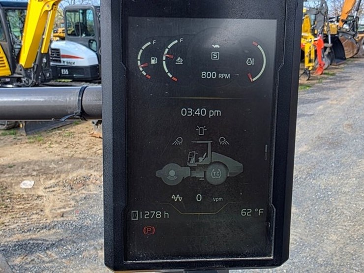 2018-volvo-sd115b-image-64