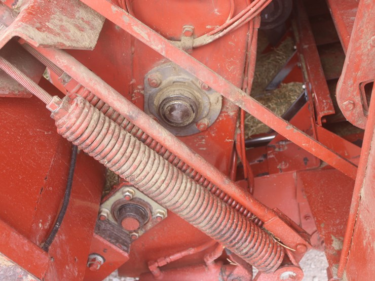 hesston-4910-image-31