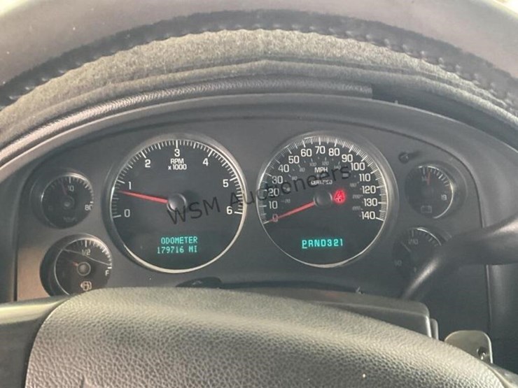 2007-chevrolet-tahoe-image-18