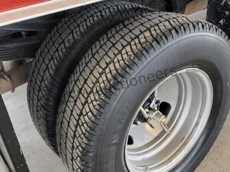 2016-ford-f350-image-8