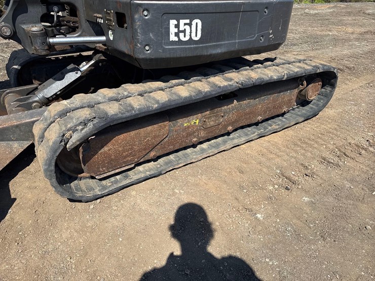 2012-bobcat-e50-image-16