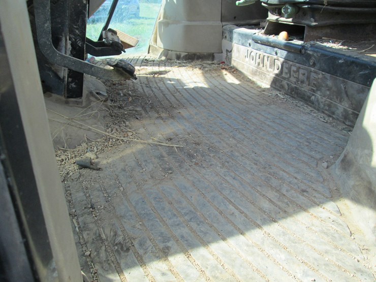 john-deere-6215-image-35