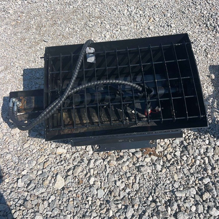 SDLANCH Mini Skid Steer Mixing Bucket