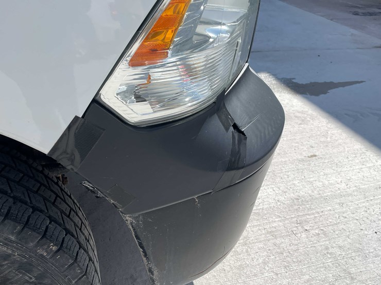 2015-dodge-1500-image-15