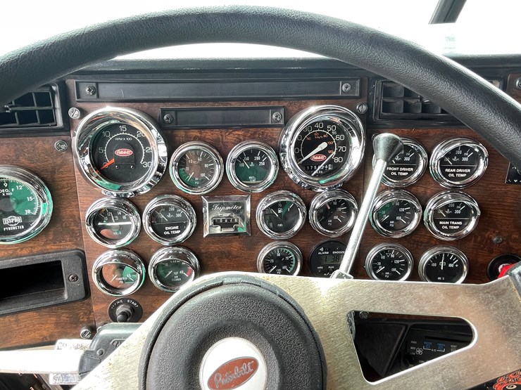 1987-peterbilt-379-image-63