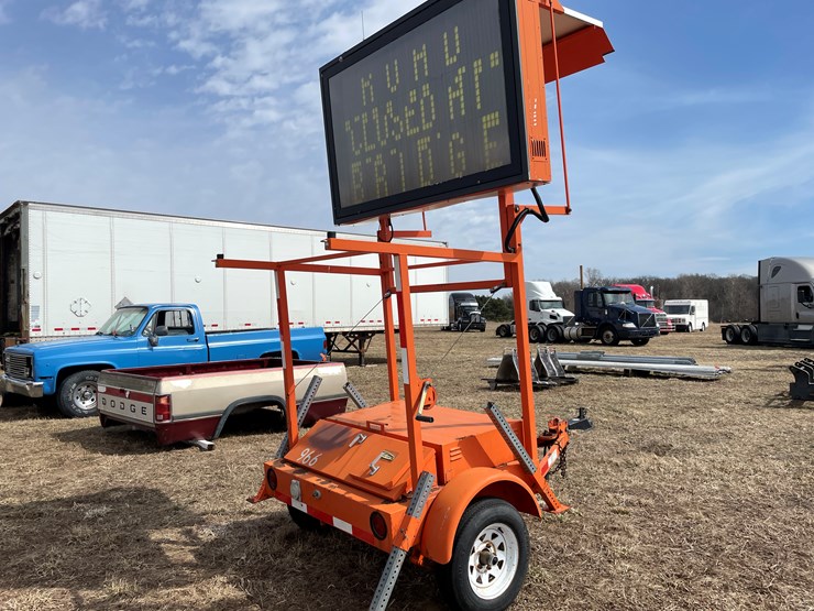 #205-•-1999-american-electronic-sign-trailer-image-5