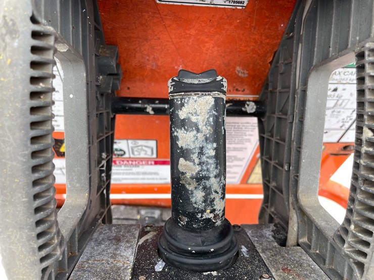 2008-jlg-2630es-image-35